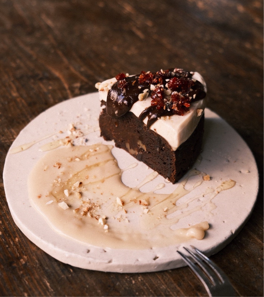 「ショコラキャロットケーキ」冷凍便で全国発送